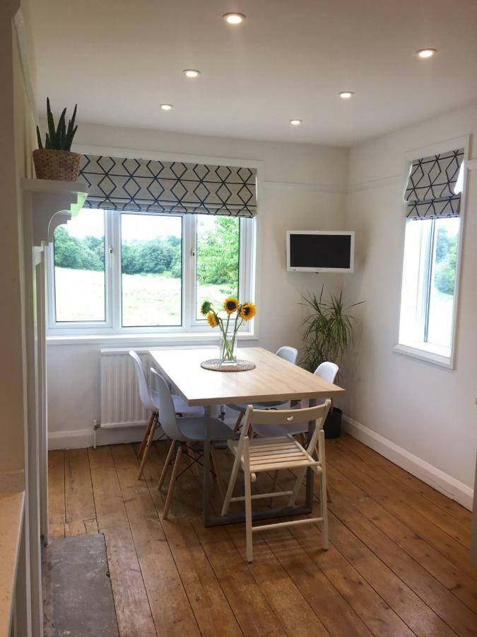 The Cornish Retreat Villa บู๊ด ภายนอก รูปภาพ