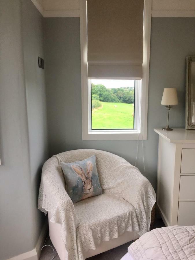 The Cornish Retreat Villa บู๊ด ภายนอก รูปภาพ