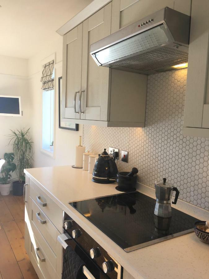 The Cornish Retreat Villa บู๊ด ภายนอก รูปภาพ
